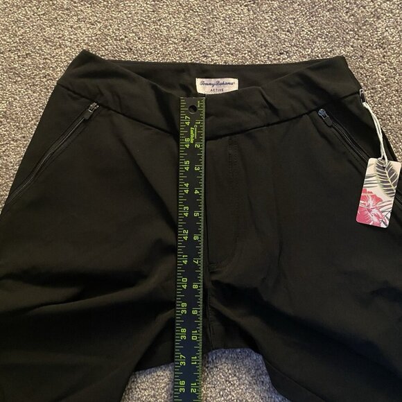 Tommy Bahama Active Womens Shorts 8" Bermuda Black Zip Front Pockets Size XS NWT - Picture 12 of 16